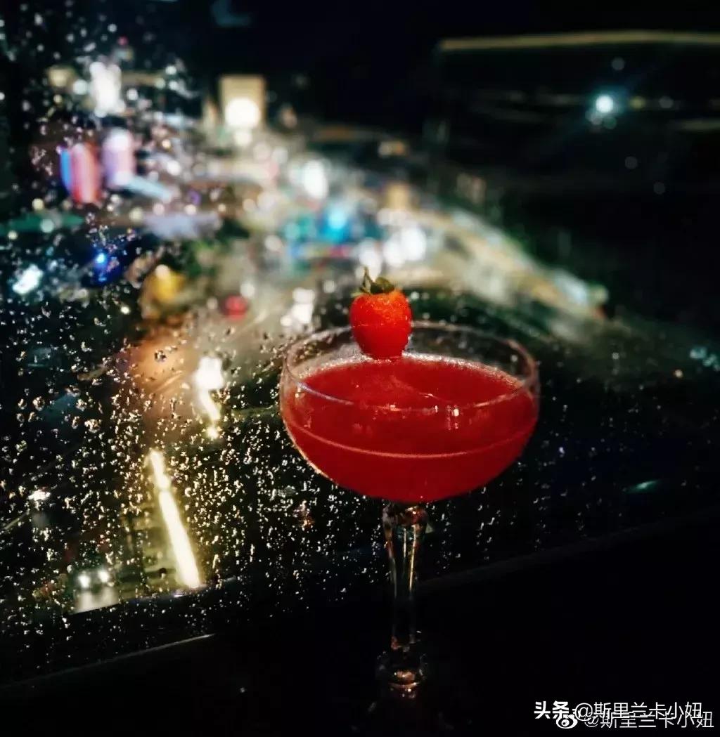 斯里兰卡爆发恐袭,斯里兰卡恐袭案什么时候发生的