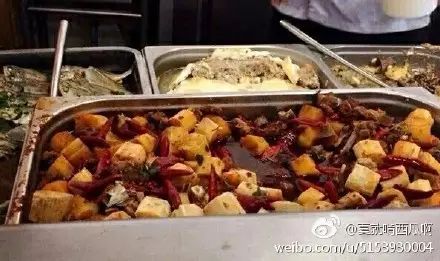 大学食堂最火烤鸭饭,天津学校烤鸭