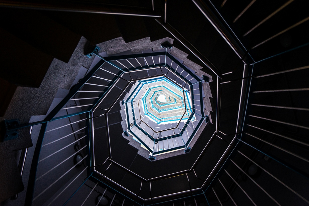 浮躁现代人该何去何从,让人浮躁的大环境里更要认清自我