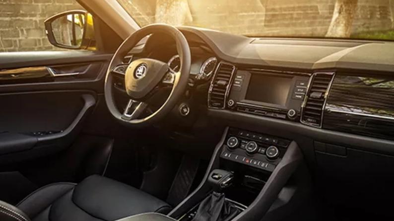 七座suv的揽局者仅25万汉兰达,25万买途观l还是买二手3.5汉兰达