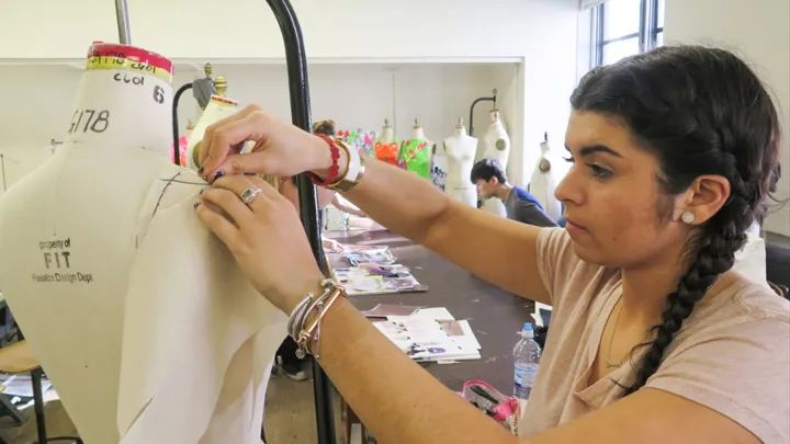 全世界最顶尖的时尚学院,全球最佳时尚学院排名榜