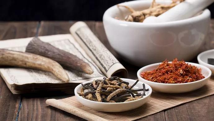 一场秋雨一场凉，滋补养生话膏方