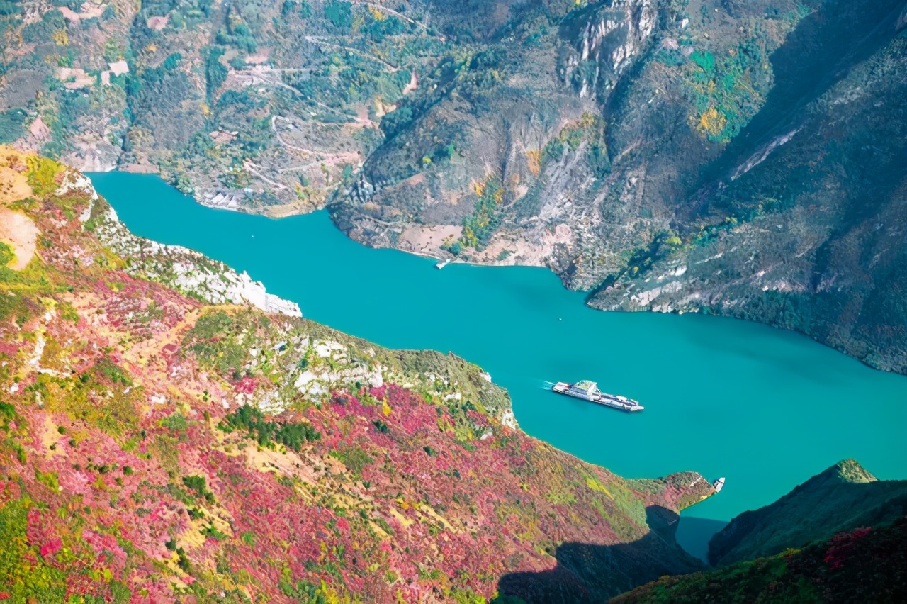 重庆三峡巫山云巅,重庆人间仙境南滨路