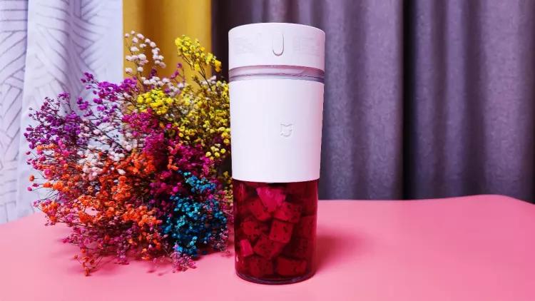 米家随行便携榨汁杯怎么样充电,米家随行便携榨汁杯怎么榨苹果汁