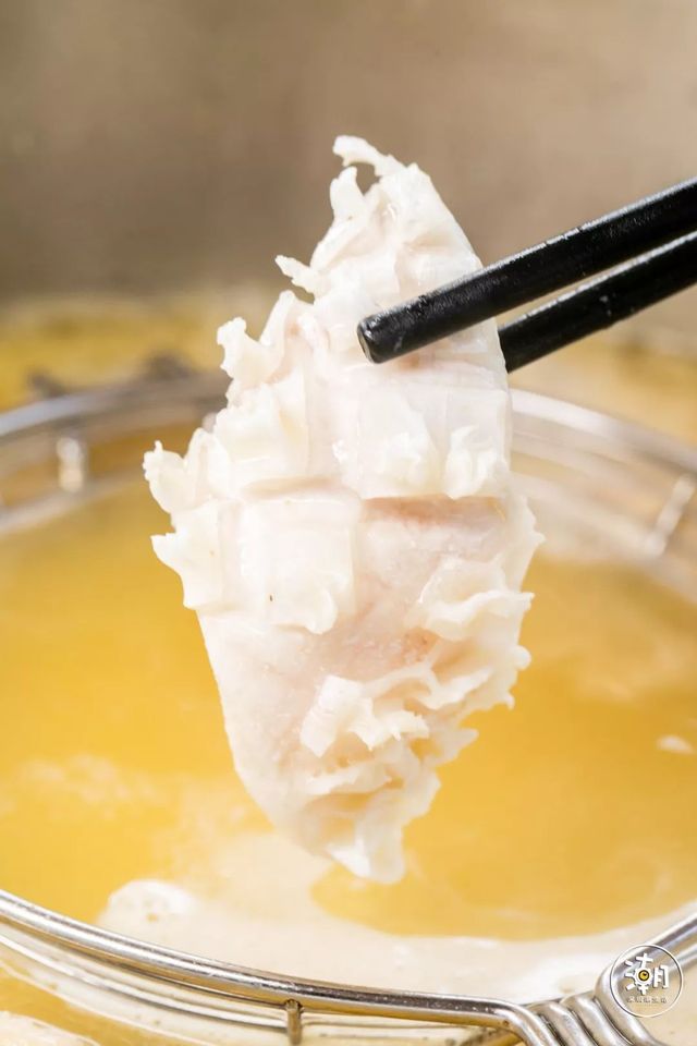 好吃又养生的花胶鸡,秋冬必打卡的养生花胶鸡