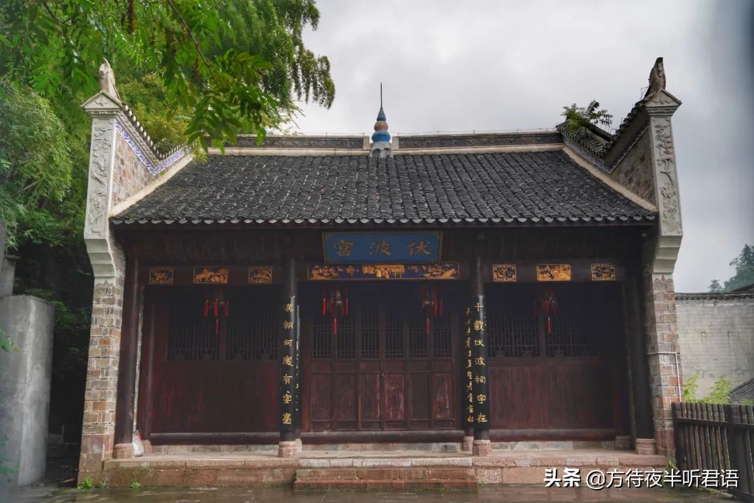 凤凰古城边城沈从文,凤凰古城沈从文边城