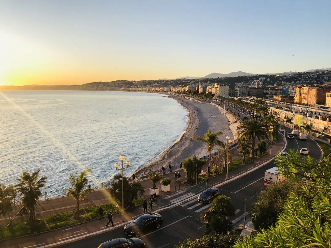 吸引中国精英去法国攻读博士学位的，不是浪漫而是精英教育体制