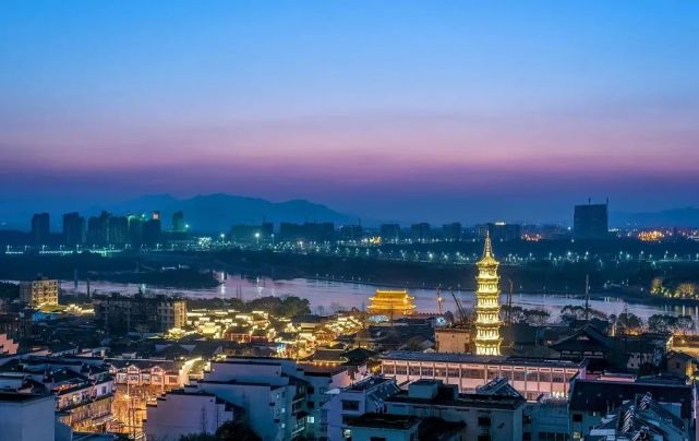 用一句话来赞美衢州,如何用一个词形容别人