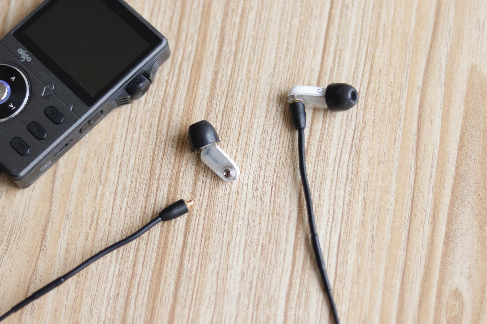 舒尔耳机试音,舒尔耳机佩戴舒服么