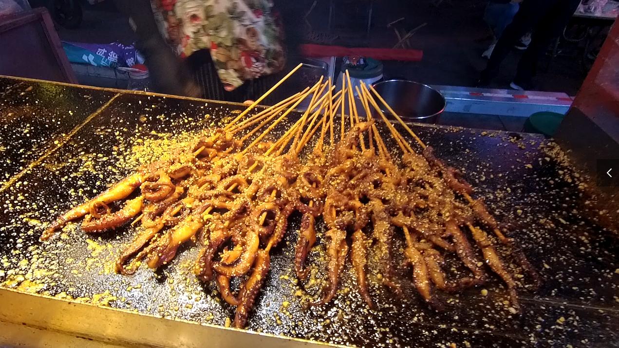 李村夜市小吃街在哪,李村夜市小吃街摊位费