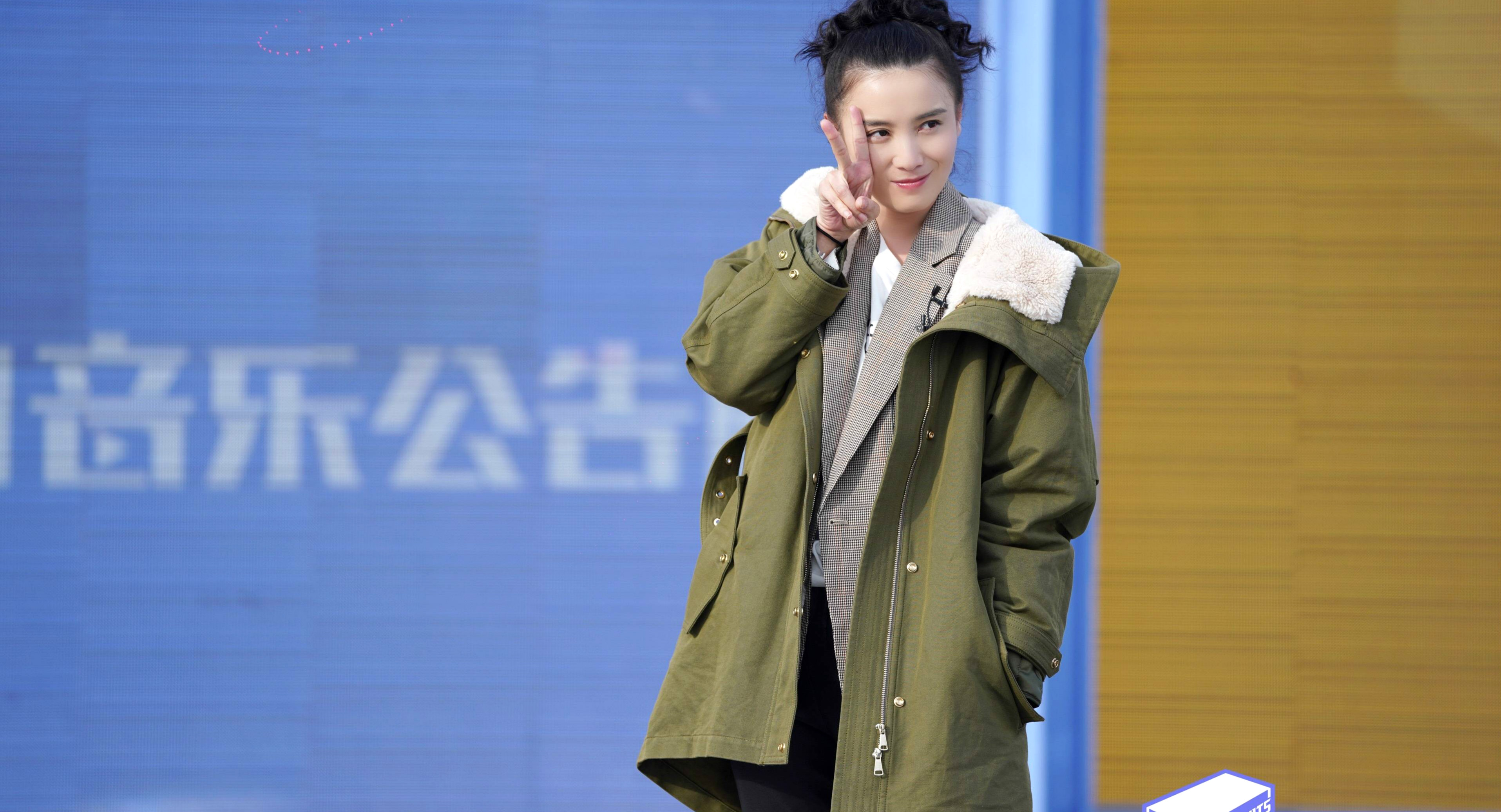 宋佳业余,王源和大厂男孩回忆过往,毛不易的平凡,邓紫棋变代购