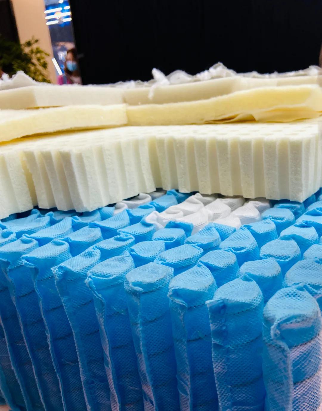 皇玛康之家床垫花好月圆,第50届国际名家具展