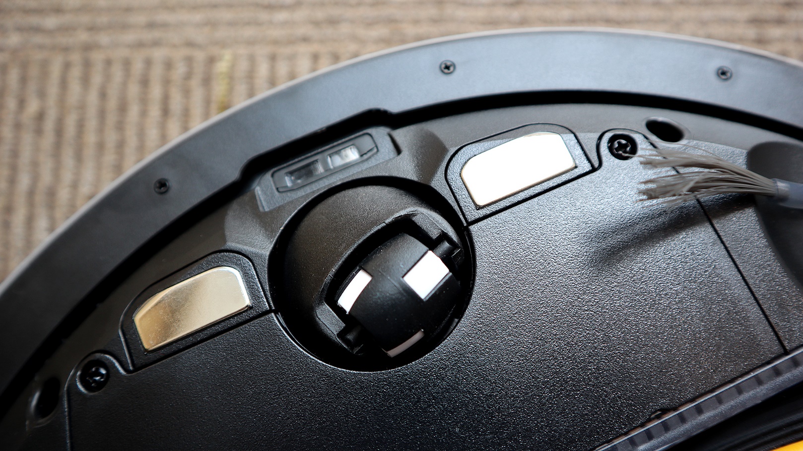 一屋不扫，何以扫天下？科沃斯机器人地宝DN55扫地机器人测评