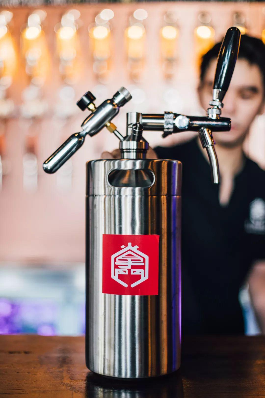 外国人喝中国精酿,外国人喝的真正的精酿