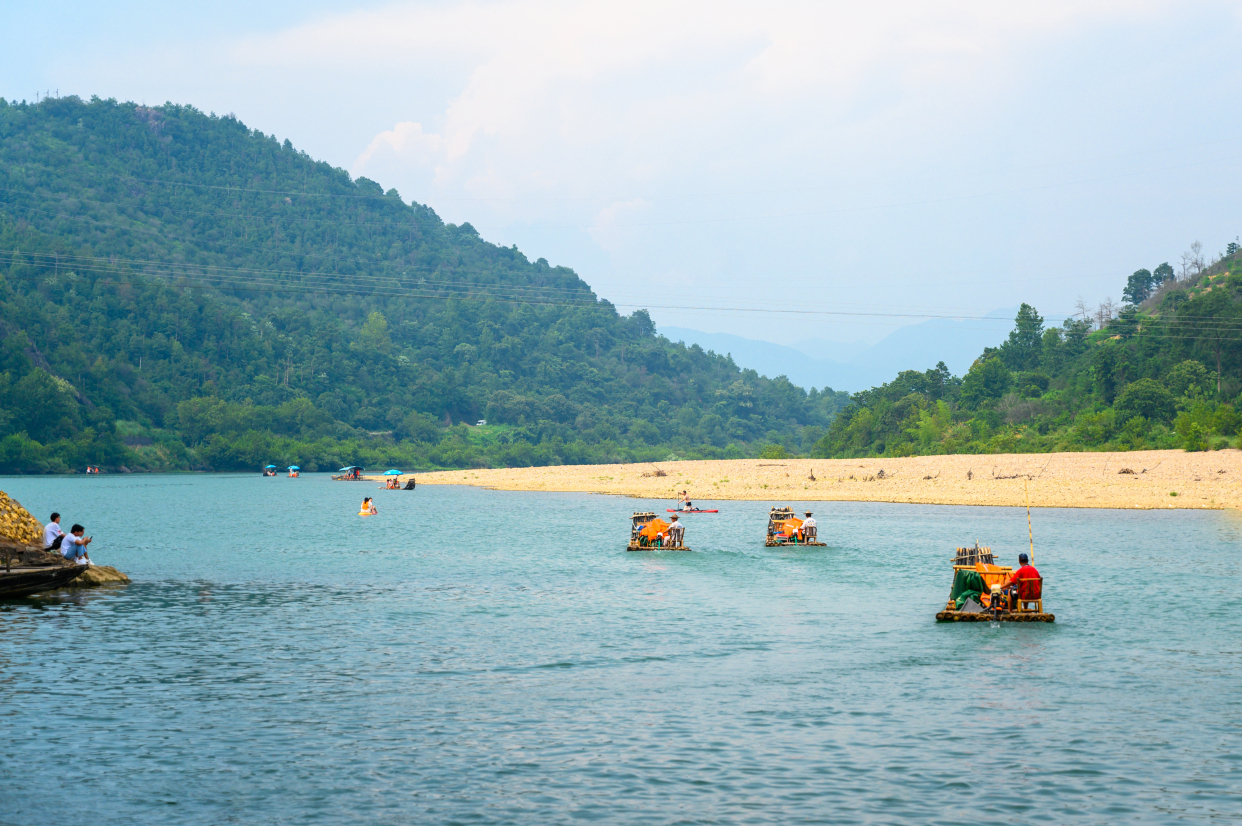 楠溪江漂流美景,楠溪江风景竹筏11月