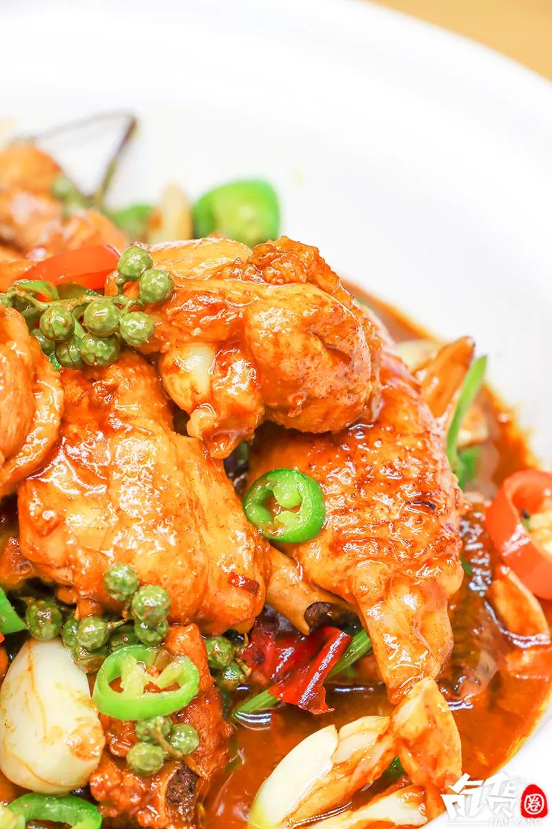 南阳这家羊肉汤，每天卖出200碗！进门先排队，羊肉包子抢着吃