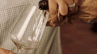 亚裔男子骗了美国富豪,亚裔小伙骗亿万富翁