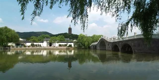 山如碧浪翻江去译文,山如碧浪翻江去下一句