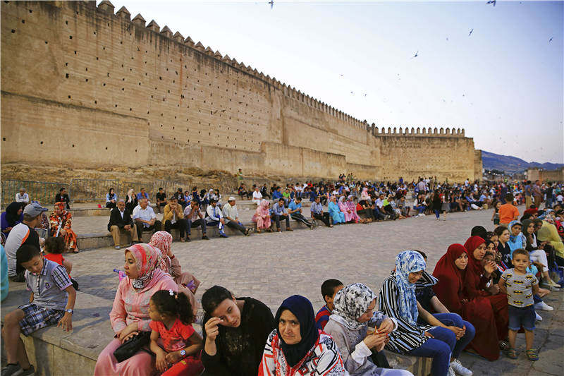 在摩洛哥隐藏于市井的拉巴特花园里，在当地人的回忆和渴望中，我看到了一个真正的摩洛哥