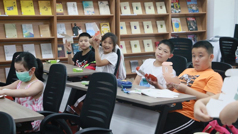 来!围观一下苏高医暑期托管班娃儿们的手工皂