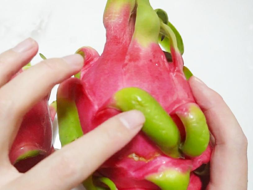 火龙果甜不甜看着就知道了,如何判断火龙果甜不甜