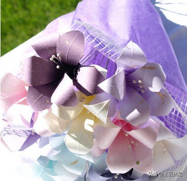 母亲节礼物九块钱的花,母亲节礼物该送什么花好