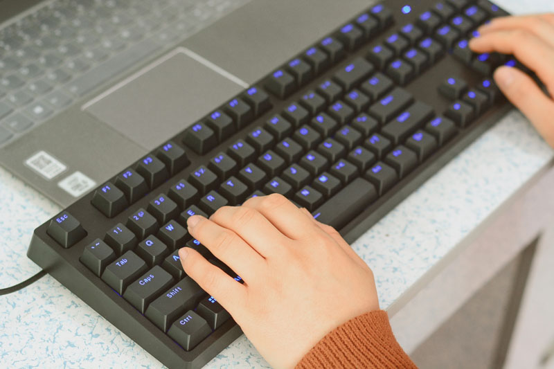 雷柏v860cherry键盘,樱桃键盘8.2银轴测评