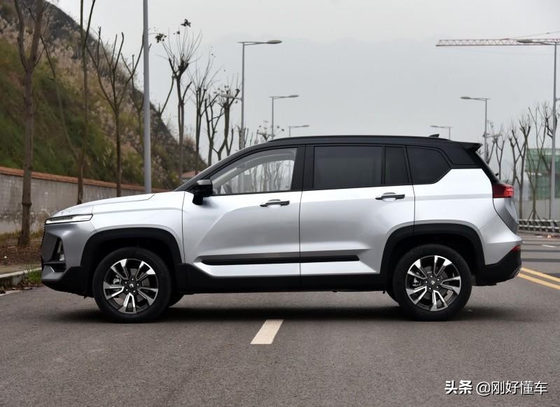 买新宝骏rs5还是宝骏360,新宝骏rs5300t二手车