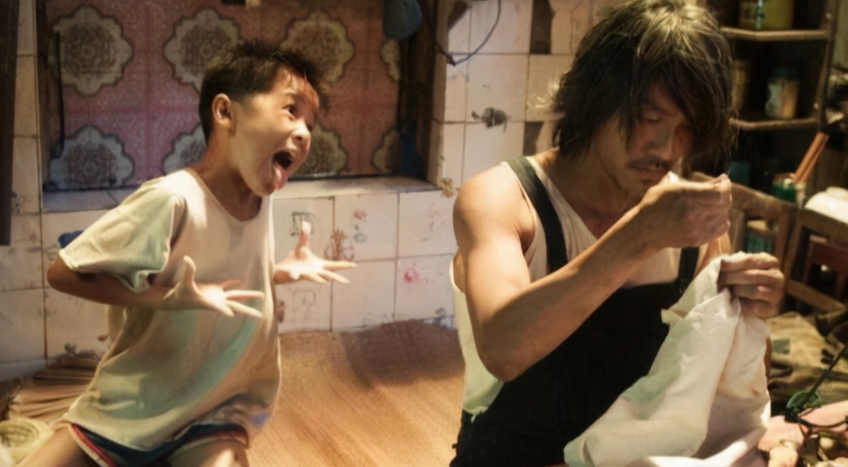 长江七号张雨绮笑周星驰帅片段,长江七号张雨绮与周星驰什么关系