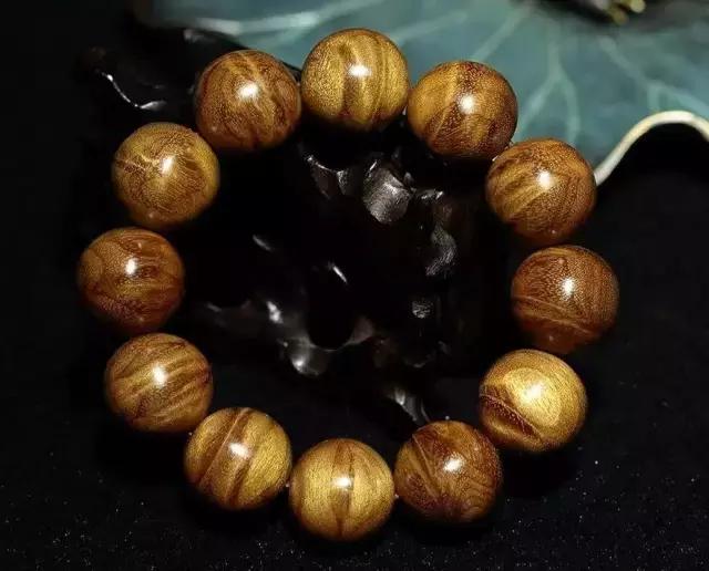 属相猪不能戴檀木手串吗,什么属相不能戴紫金鼠手串