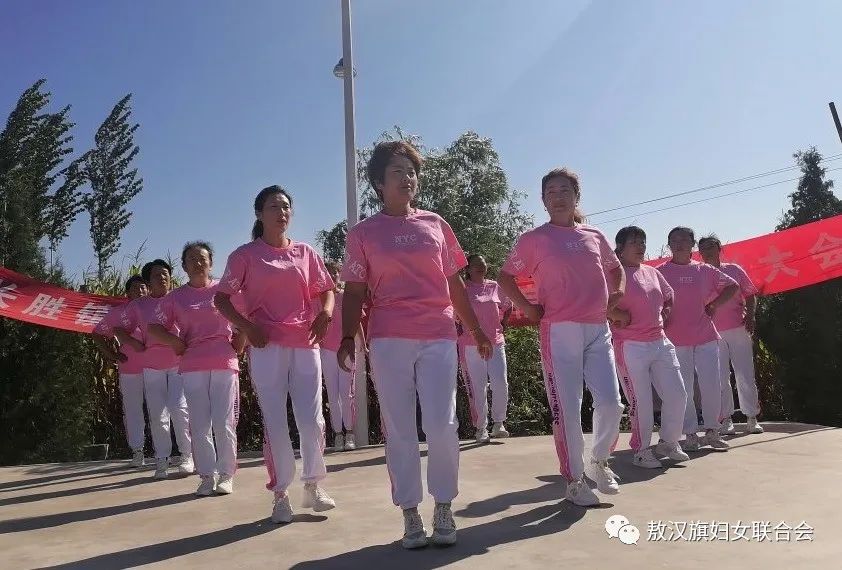 看长胜镇齐家窝铺村怎样进一步推进长胜镇“厕所革命”工作?