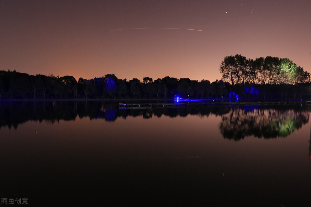 夏季夜钓鲫鱼鲤鱼用腥饵还是香饵,夏季浮钓调漂的正确方法与技巧