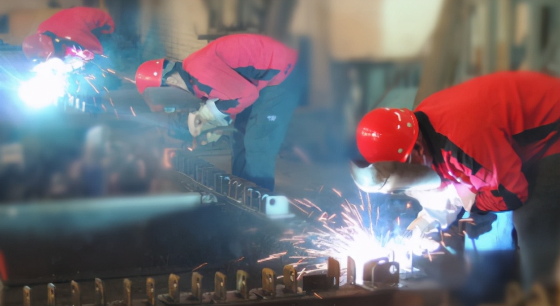 车间电焊烟尘怎么处理才好？老司机倾囊相授，教你除尘一步到位