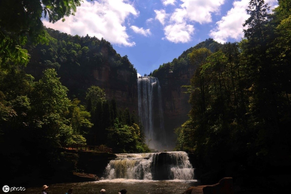 重庆主城区周末避暑,重庆周边露营耍水的地方避暑