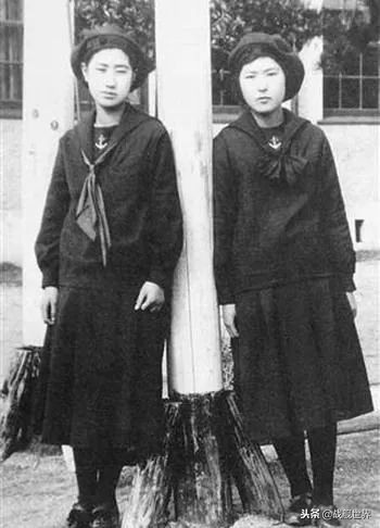 谁说真汉子不能女装水手服就是海军产物，今天给你们看女装