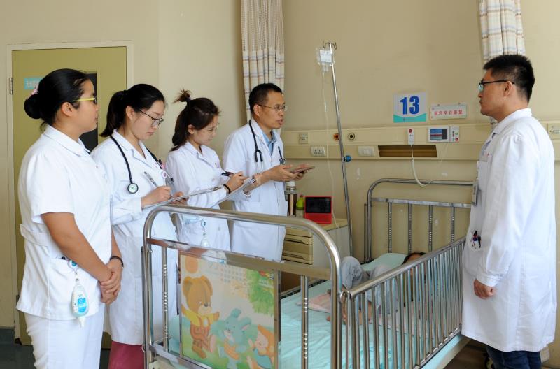 徐心坦医生,济宁医学院附属医院儿科专家