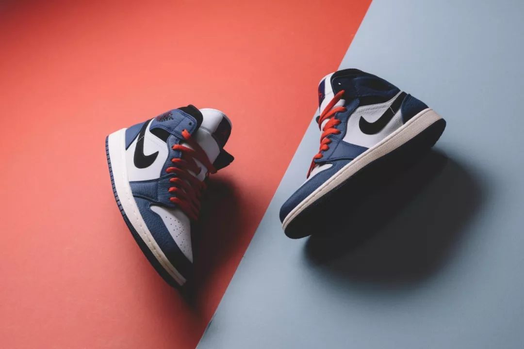 yeezy倒钩aj1,yeezy区别