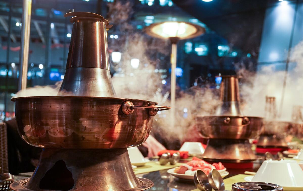 餐馆就餐食物中毒商家该怎么解决,员工在宿舍饮食中毒怎么索赔