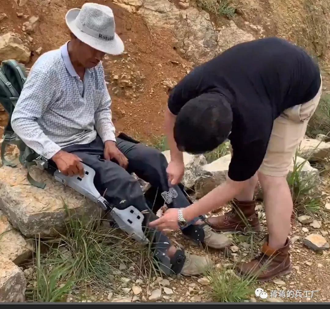 给边防部队最好的装备,边防军人负重装备