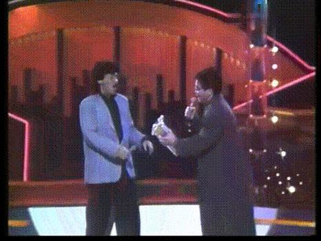 轰动香港乐坛的一首金曲,哪首歌奠定了香港乐坛的巅峰