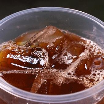 体育西「咖啡研究所」，竟对老广的菠萝啤下手了