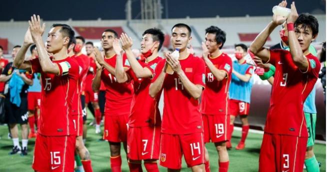 名嘴黄健翔大胆做出预测,国足出线概率超过50%,他给了三个理由