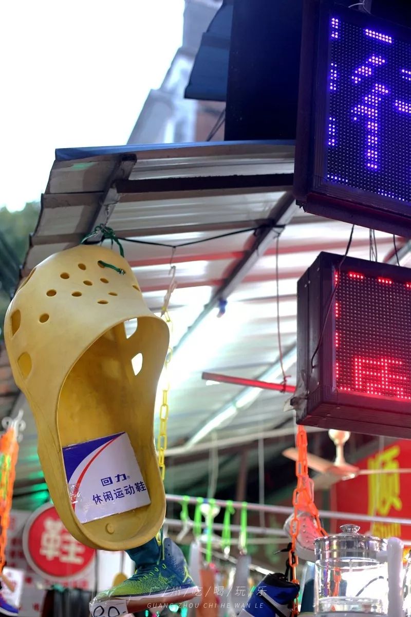 旧货市场机械胶片相机,120块的理光傻瓜胶片相机