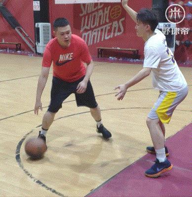 最简单挡拆战术教学,全场挡拆掩护战术