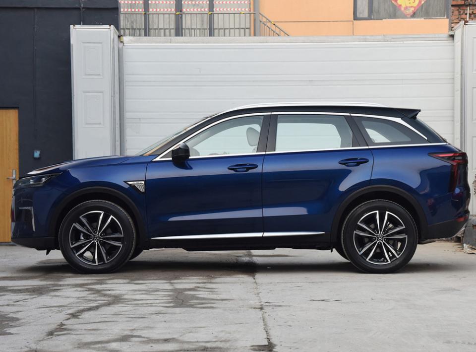 今晚将上市，车头配备66颗星钻，内饰15.6英寸液晶屏，预售11万起