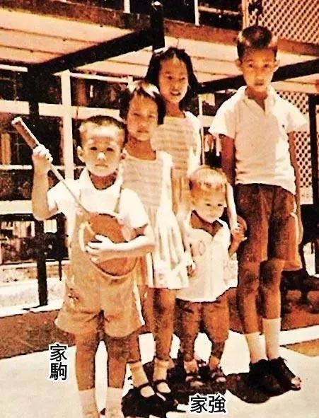 绝版合影视频完整版,80年代怀旧合影图片大全