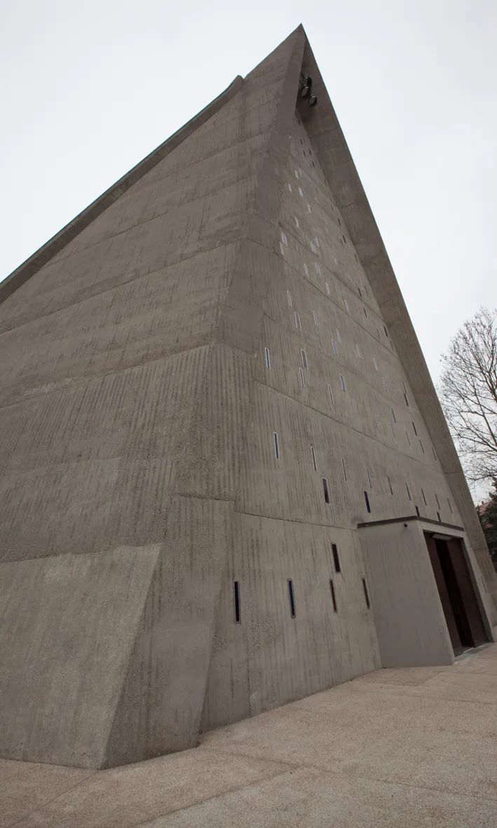 Church丨粗野的力量与信仰