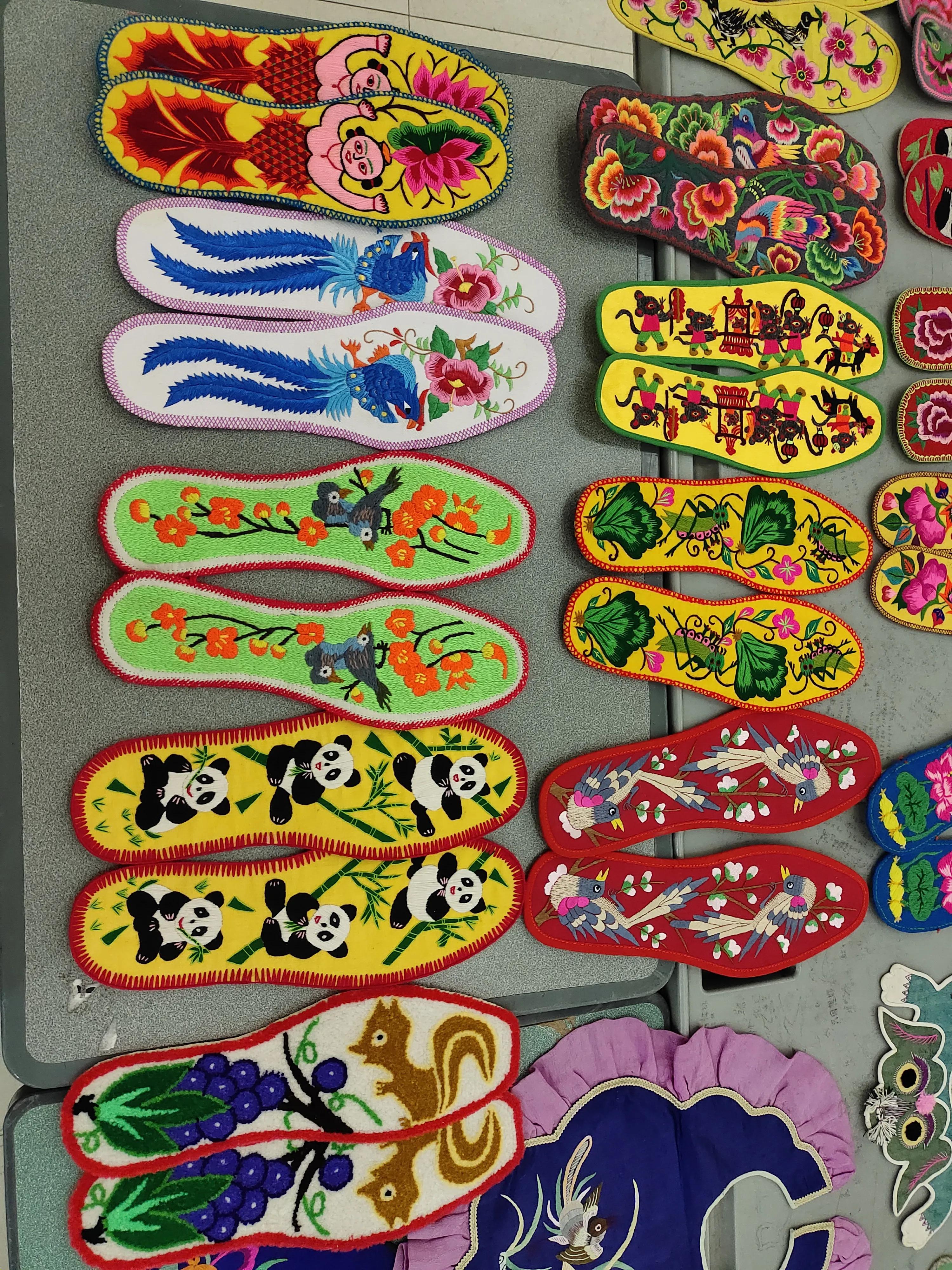 少数民族服装与服饰传承,儿童传统服饰