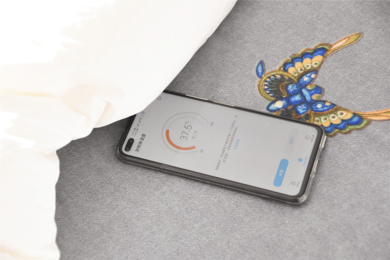 羊毛蚕丝鹅绒被子哪个更保暖,鹅绒被蚕丝被测评