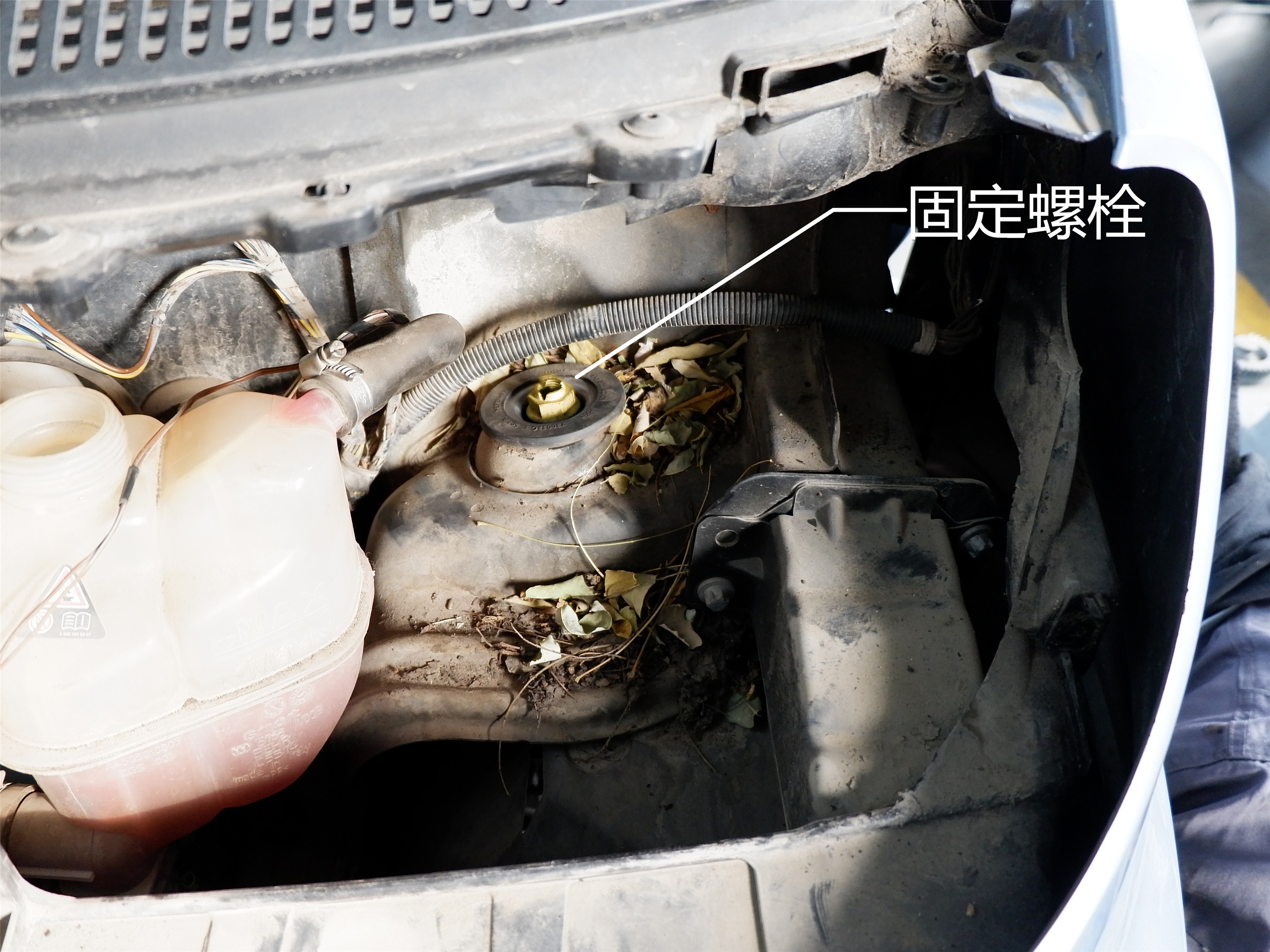 减震器漏油,减震器漏油有必要换吗